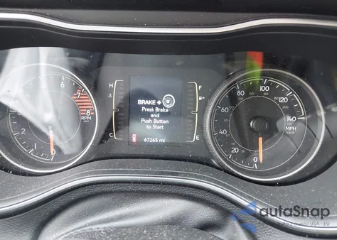 2021 Jeep Cherokee Latitude Lux 4X4 from USA, damaged, VIN 1C4PJMMX4MD241746